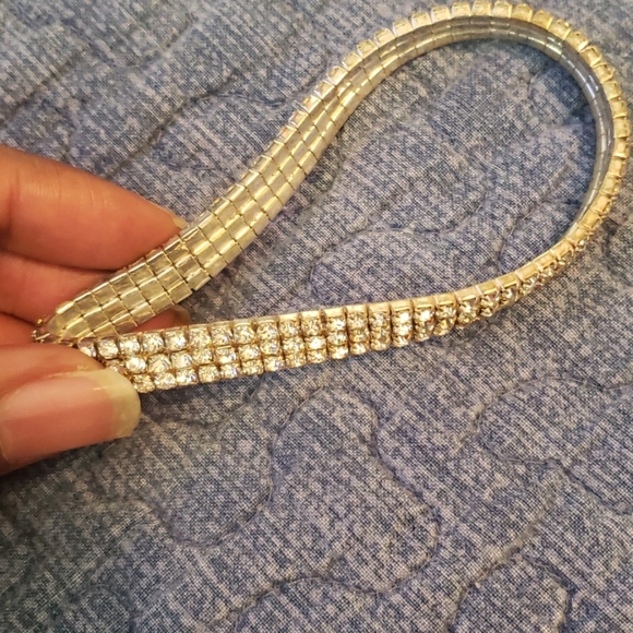 10 damaged jewelry items. - Picture 8 of 16